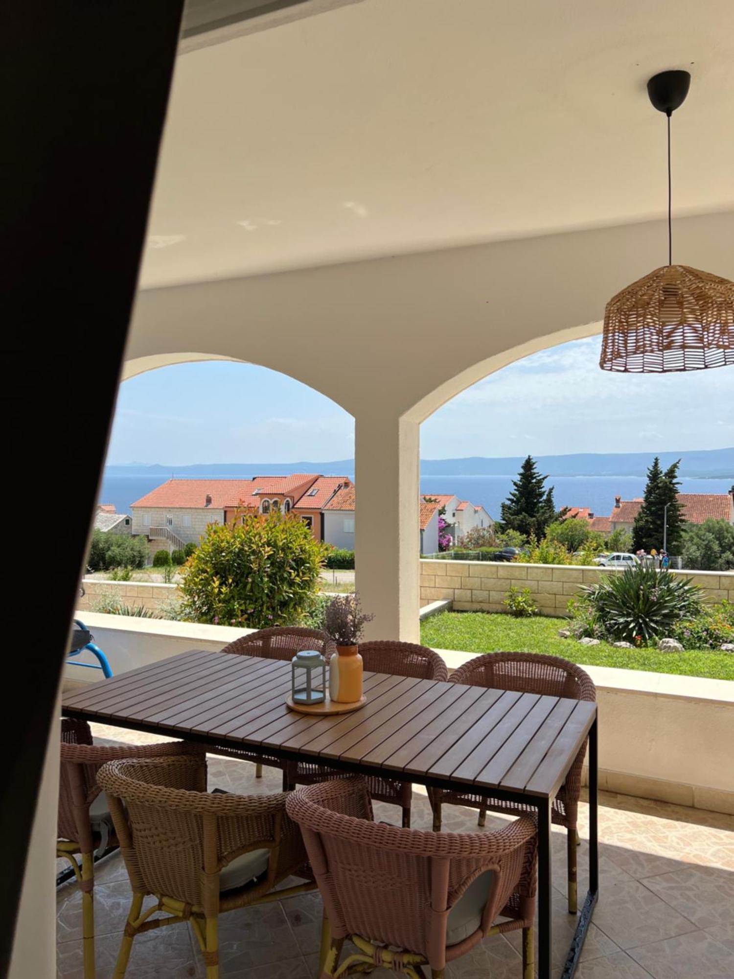 Apartments Mikulic Бол Экстерьер фото