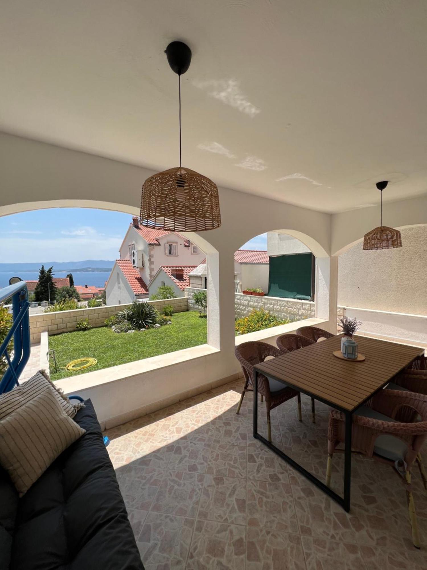 Apartments Mikulic Бол Экстерьер фото