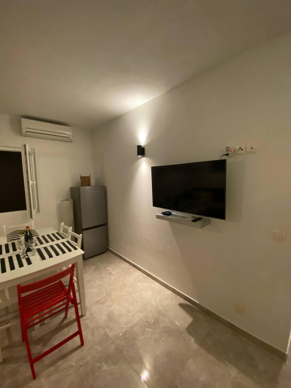 Apartments Mikulic Бол Экстерьер фото