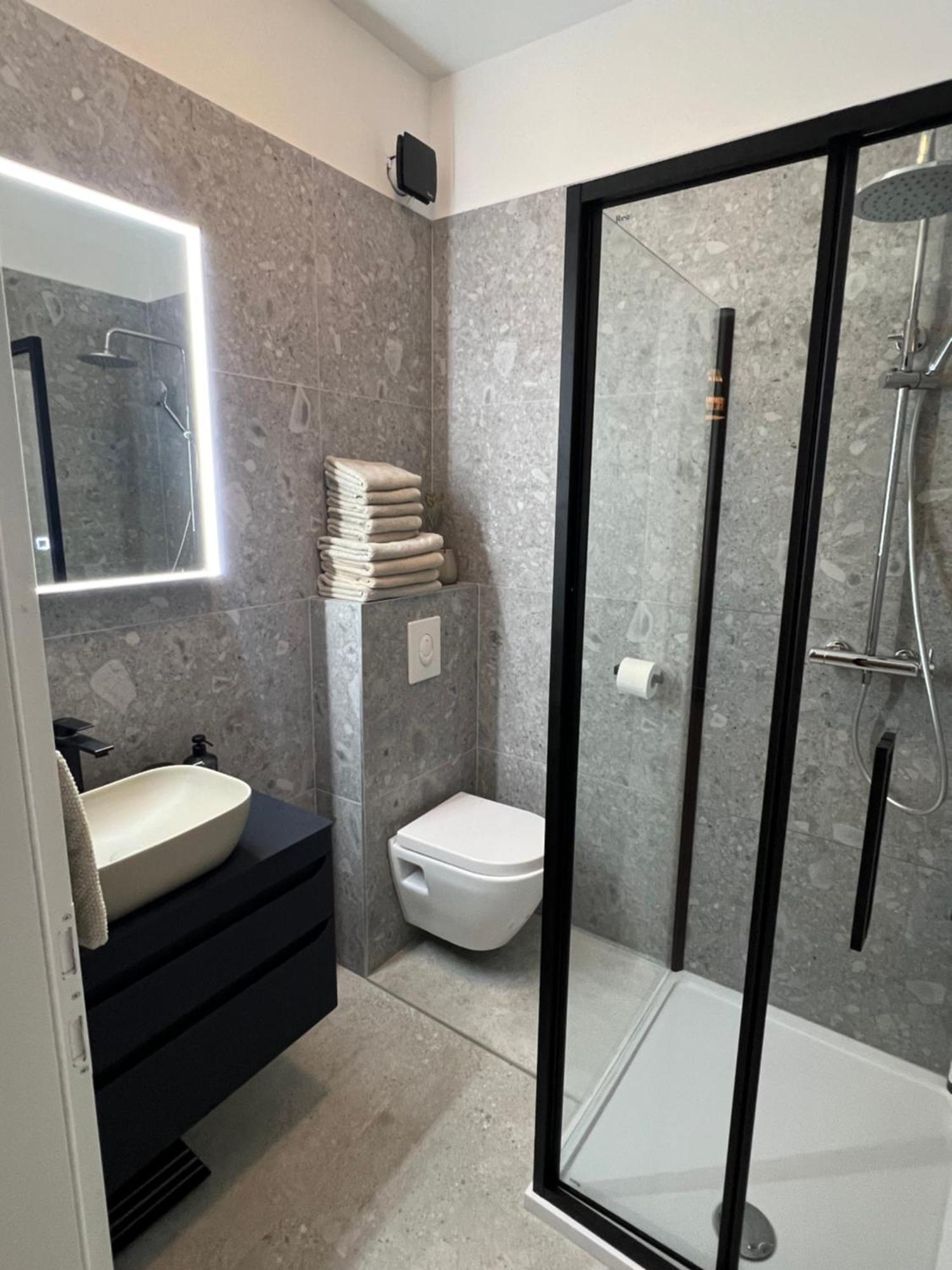 Apartments Mikulic Бол Экстерьер фото