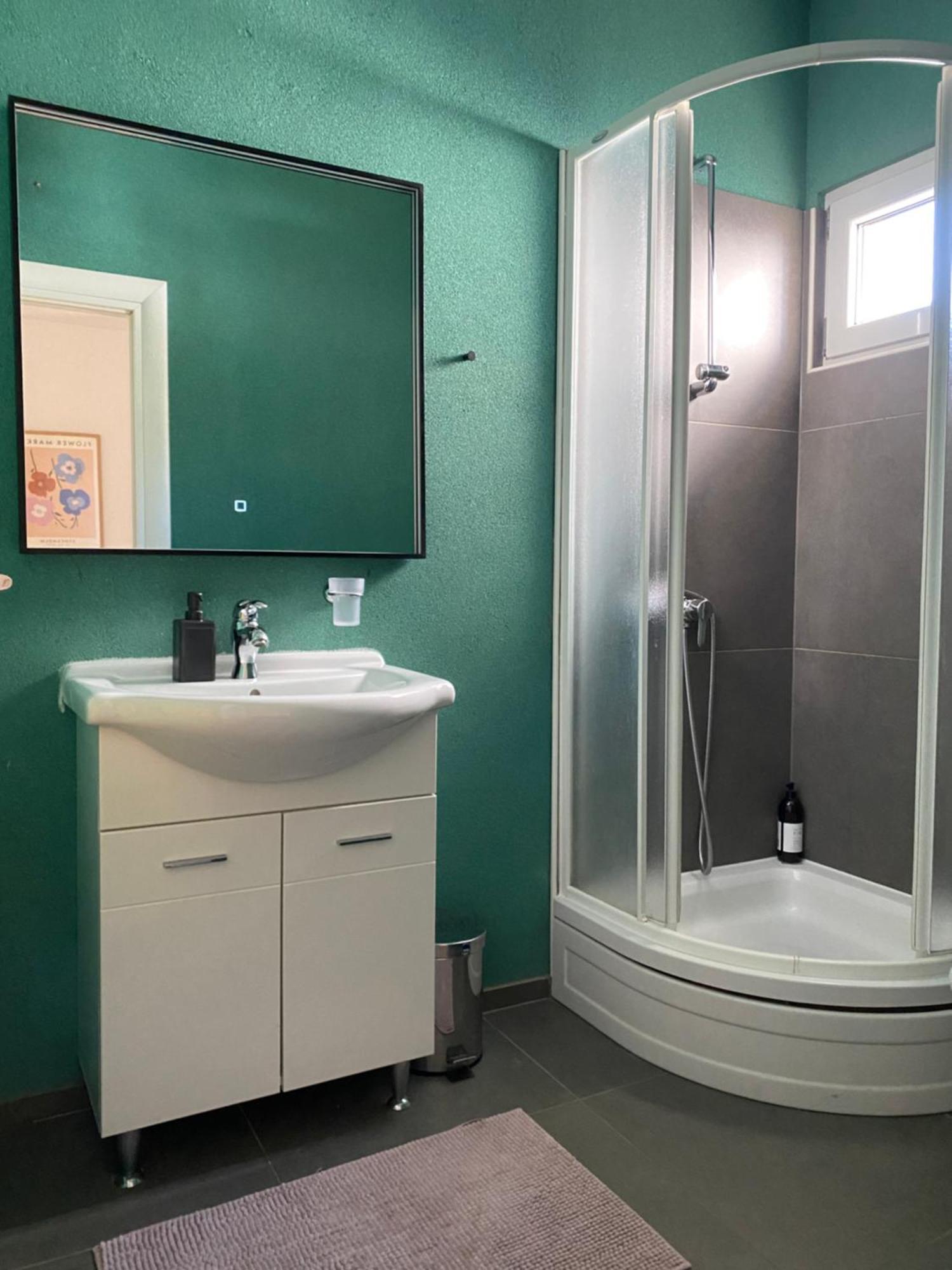 Apartments Mikulic Бол Экстерьер фото